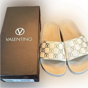 NEW 🎁 Valentino Kali Leather
Sandals by Mario Valentino